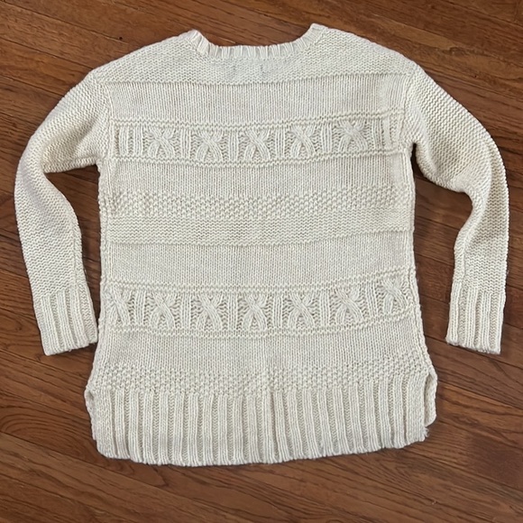 American Eagle Outfitters Off-White Sweater Size Small - Picture 6 of 9